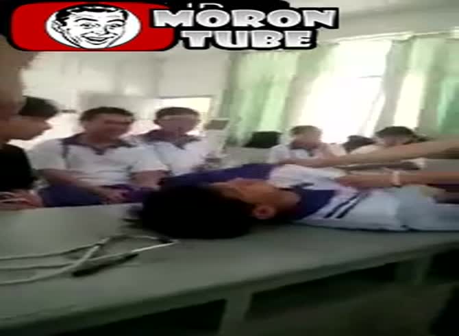 Video :It is impossible for a high school kid to have a hard time in front of a nurse